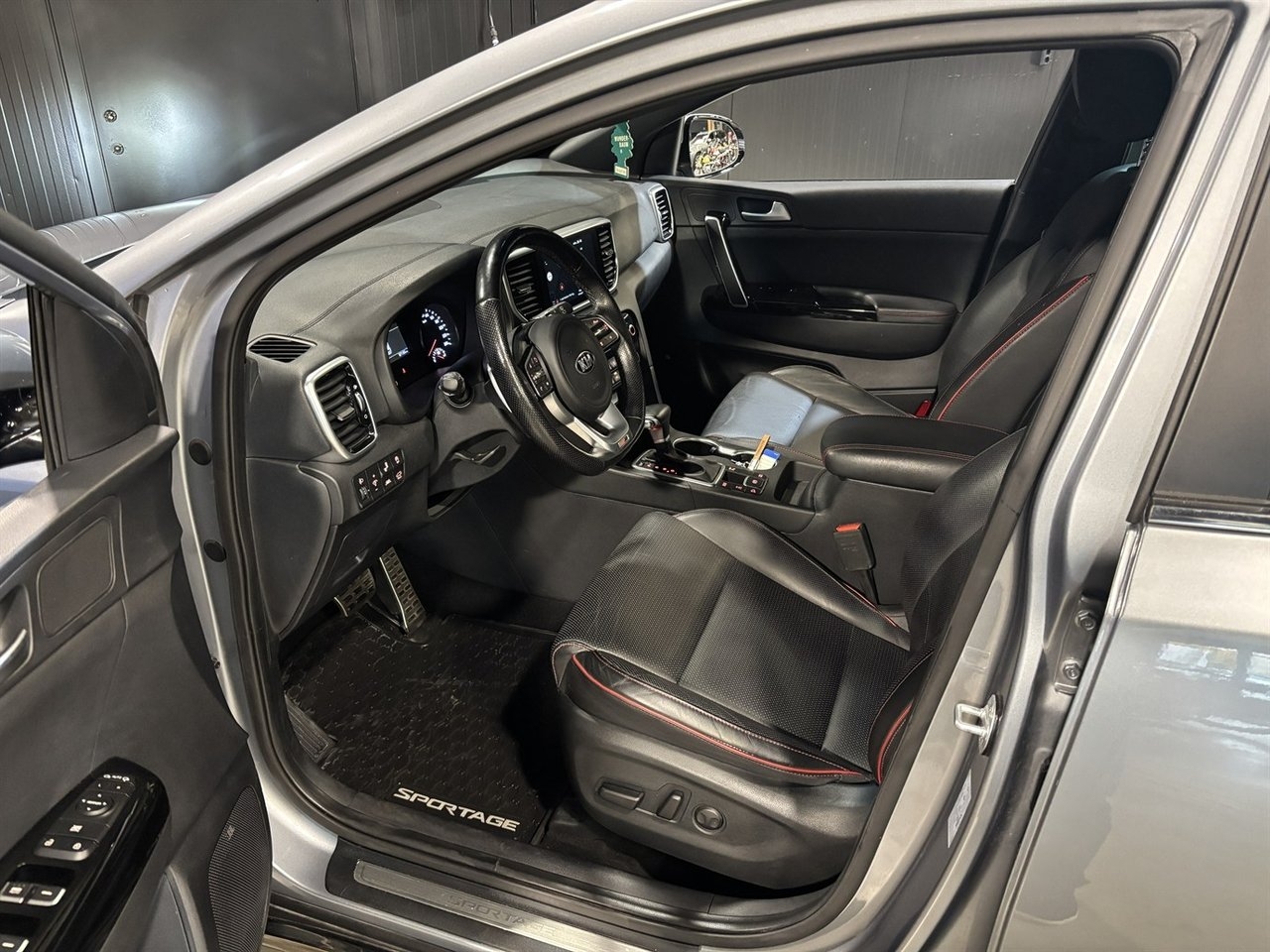Kia Sportage 1.6 T-GDI GT Line 2019, photo 6/10