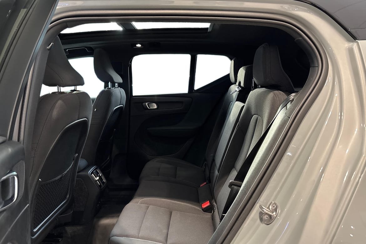 Volvo EX40 Extended Range Ultra 2025, bild 7/10