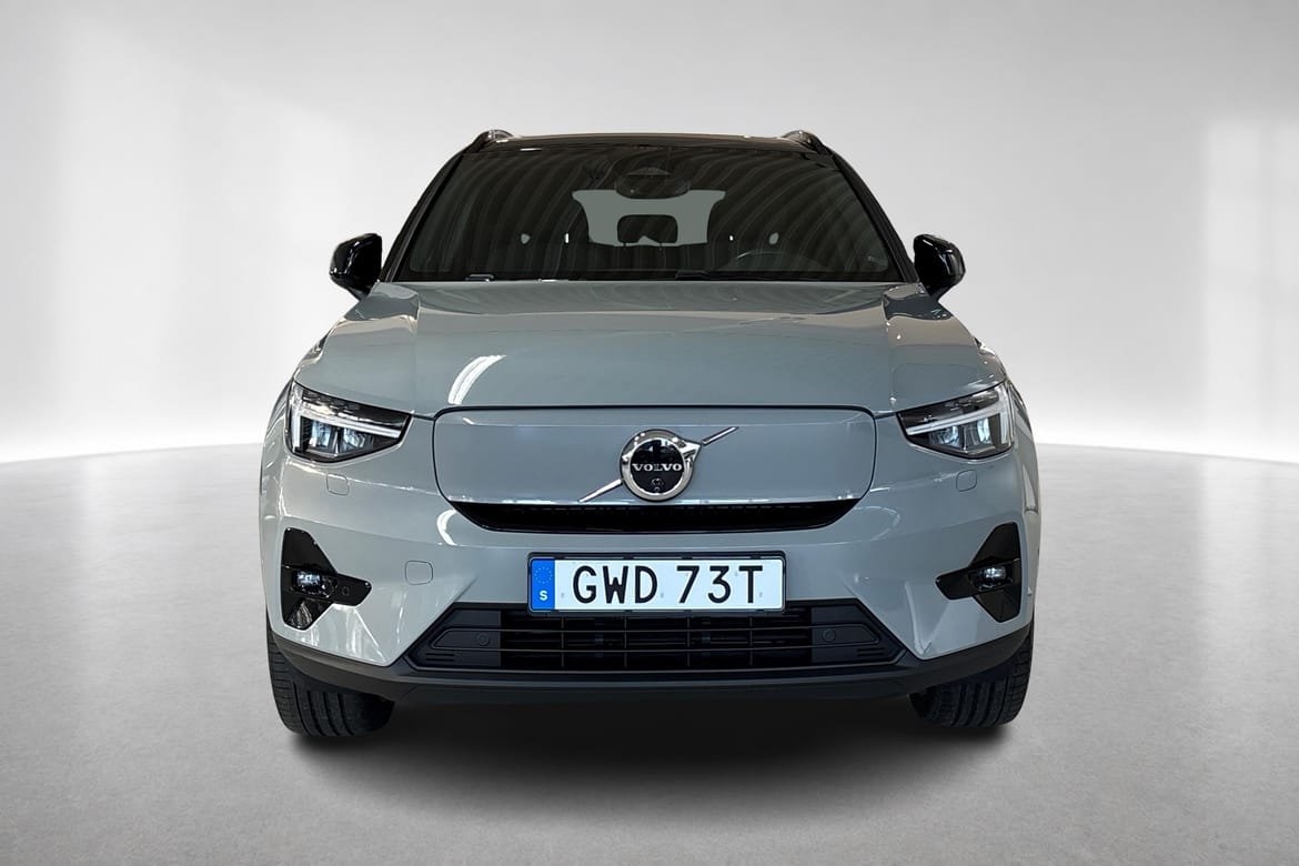 Volvo EX40 Extended Range Ultra 2025, photo 9/10