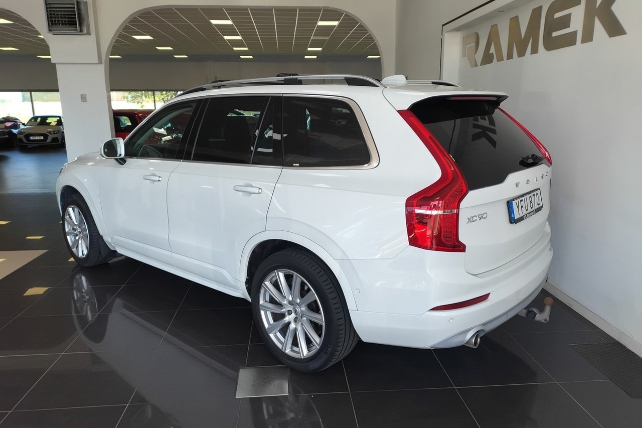 Volvo XC90 Momentum 2017, bild 4/8
