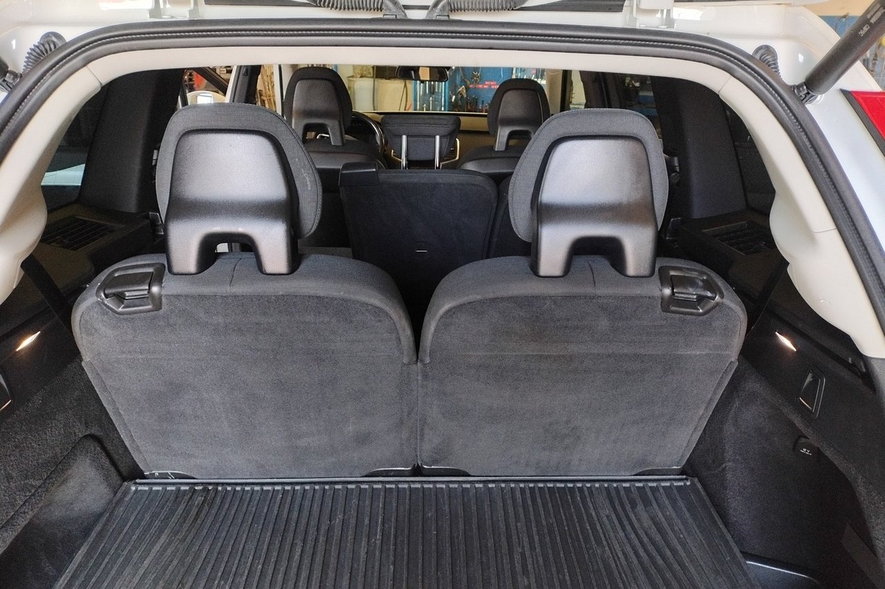 Volvo XC90 Momentum 2017, bild 8/8