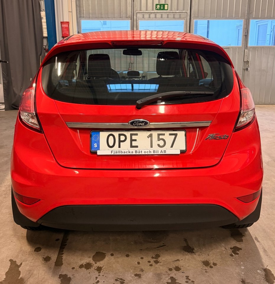 Ford Fiesta 1.0 Titanium 2014, photo 3/10
