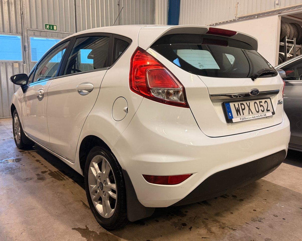 Ford Fiesta 1.0 Titanium 2015, kuva 2/10