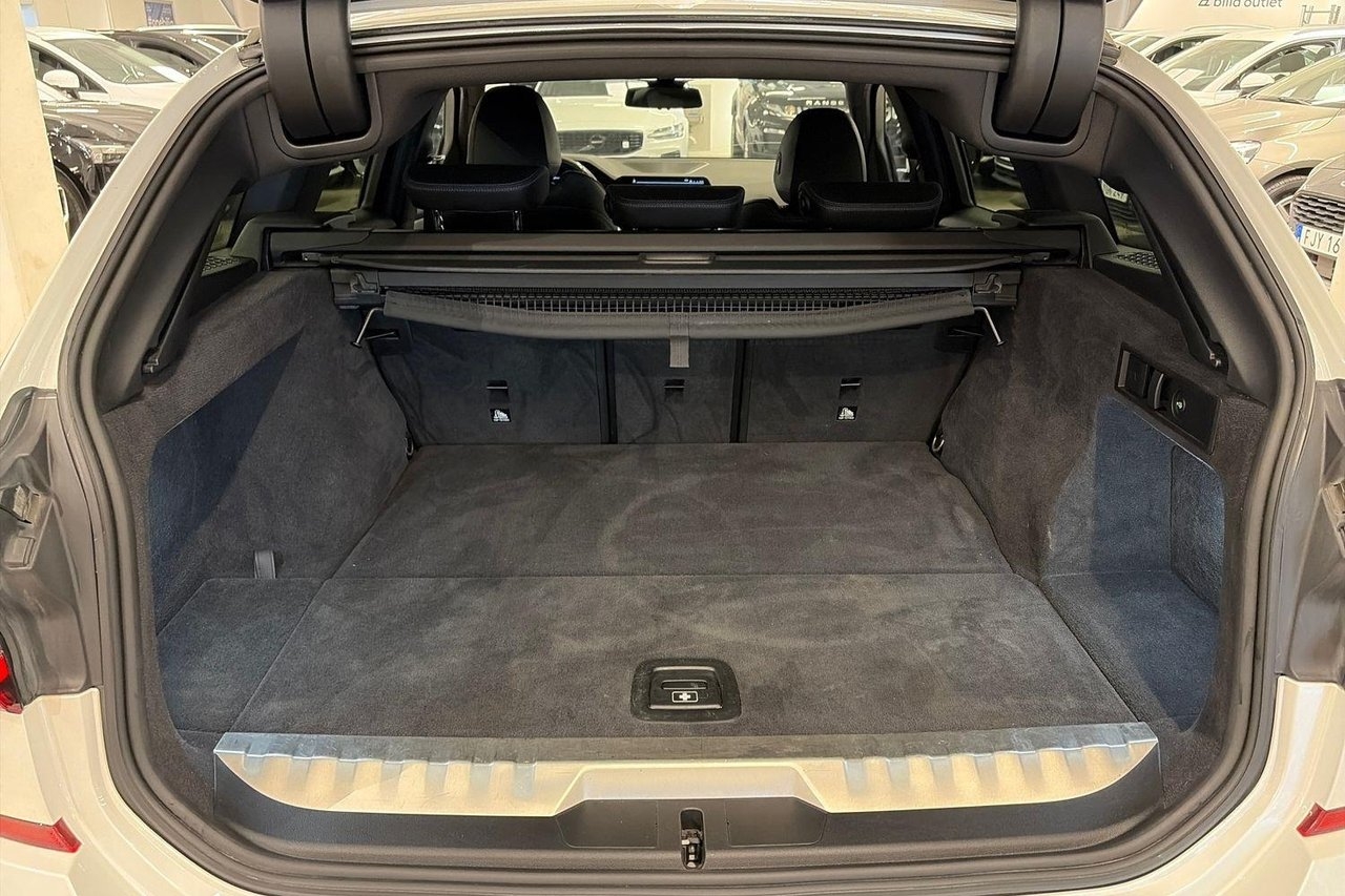 BMW 330e M Sport 2022, photo 10/10