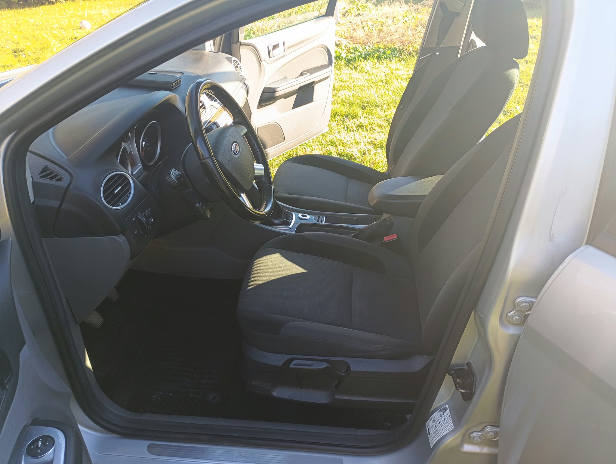 Ford Focus 1.8 2009, bild 3/6