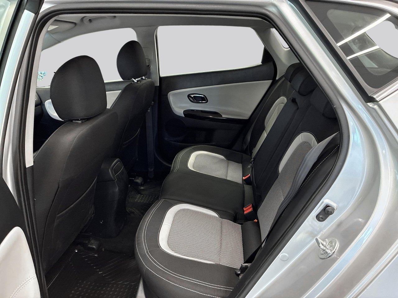 Kia Ceed 2014, bild 9/10