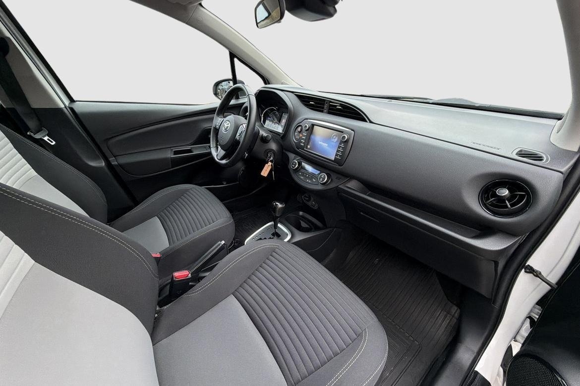 Toyota Yaris 1.5 Hybrid 2018, bild 7/10