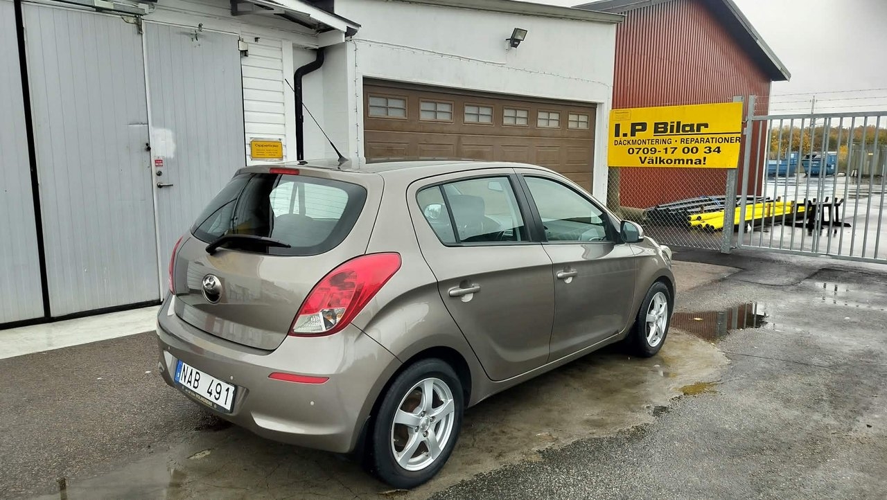 Hyundai i20 1.2 Premium 2013, bild 3/10