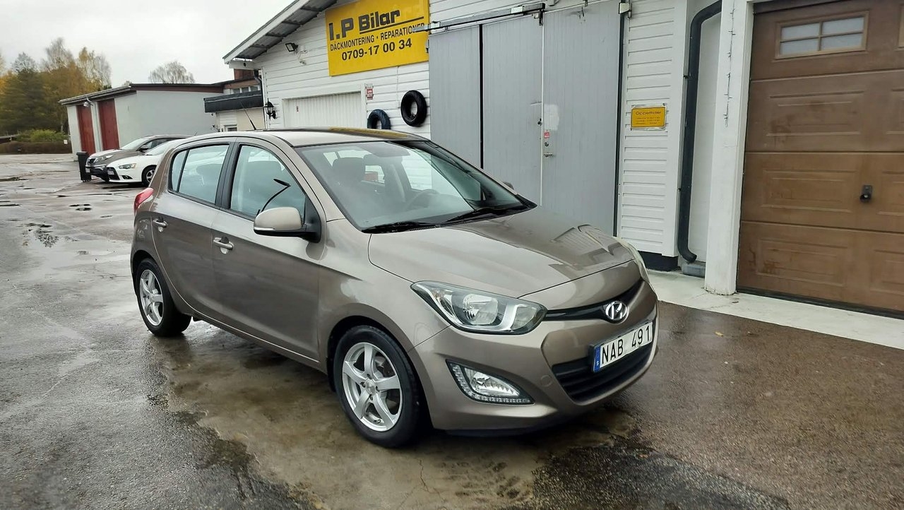 Hyundai i20 1.2 Premium 2013, bild 2/10