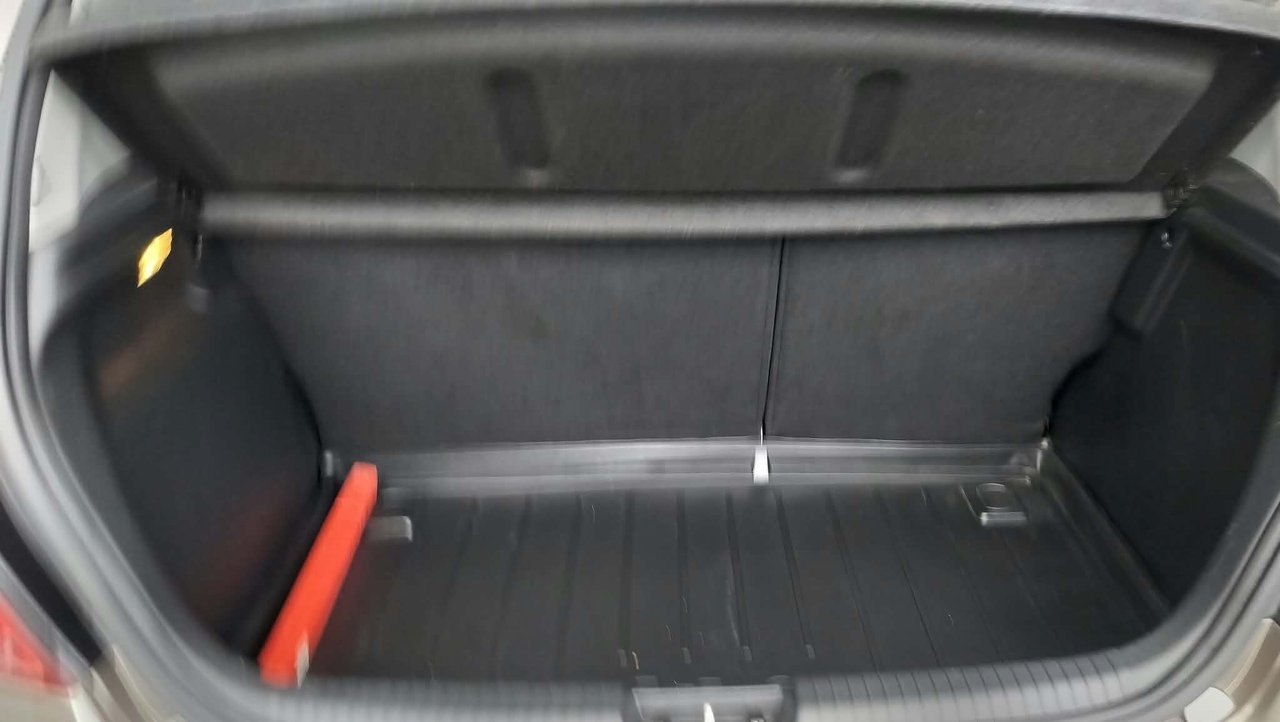 Hyundai i20 1.2 Premium 2013, kuva 9/10