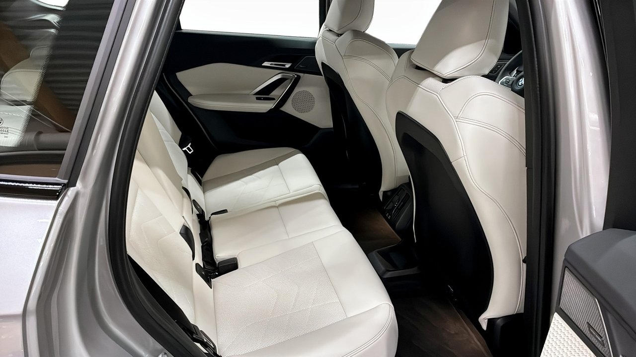 BMW iX1 M Sport 2026, bild 5/9