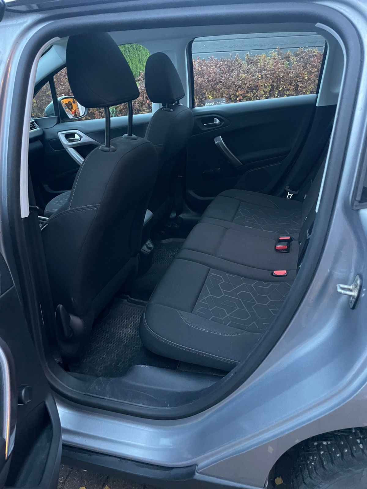 Peugeot 2008 PureTech 110 2015, bild 5/9
