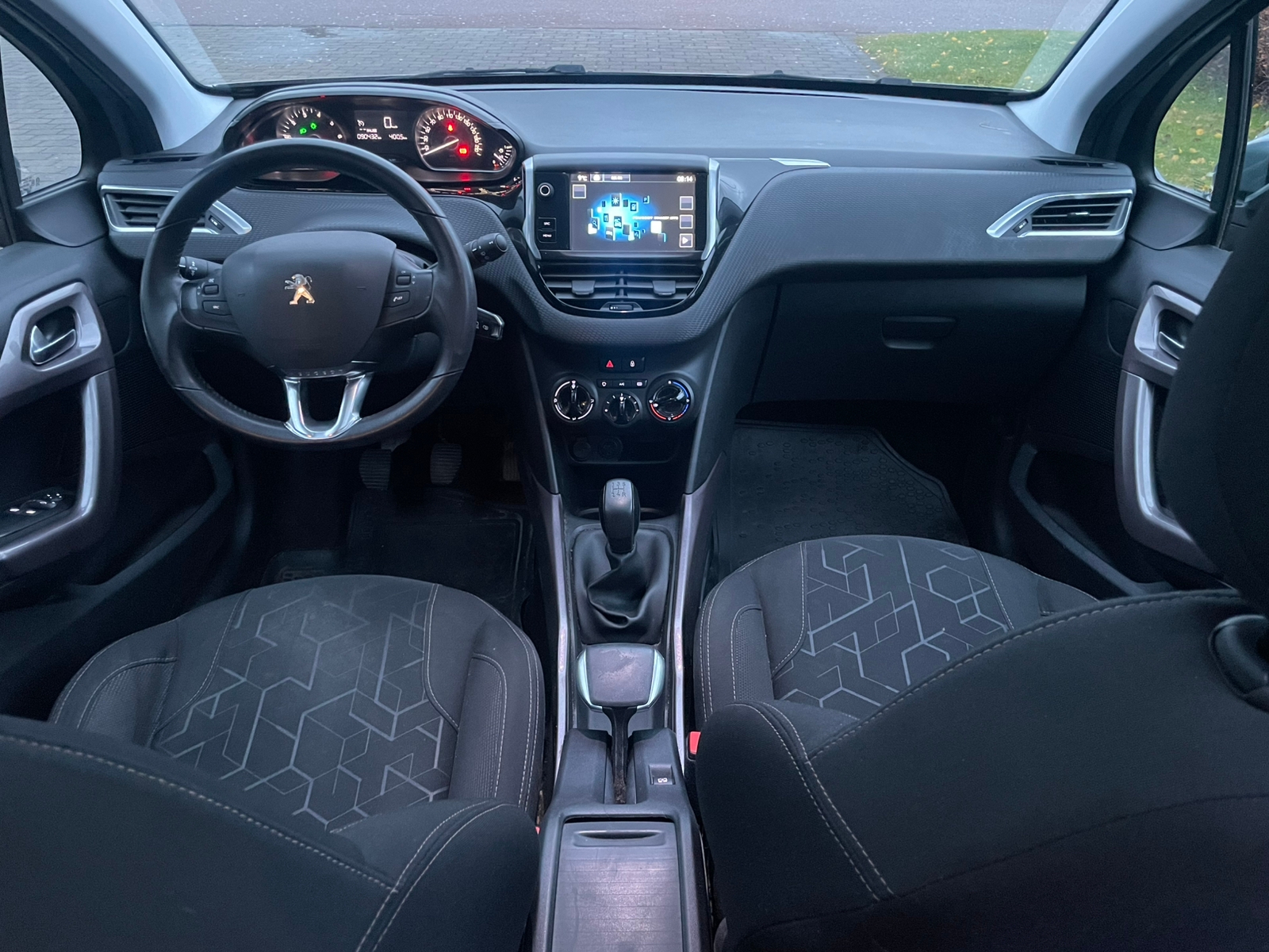 Peugeot 2008 PureTech 110 2015, bild 7/9
