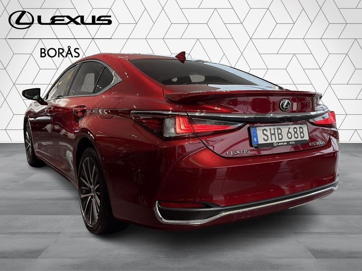Lexus ES 300h 2024, bild 2/10
