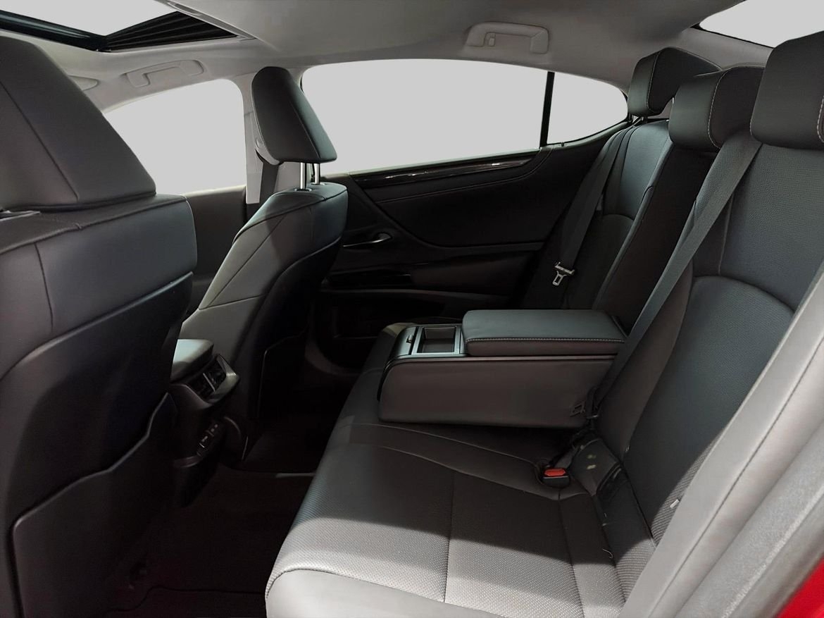 Lexus ES 300h 2024, bild 7/10