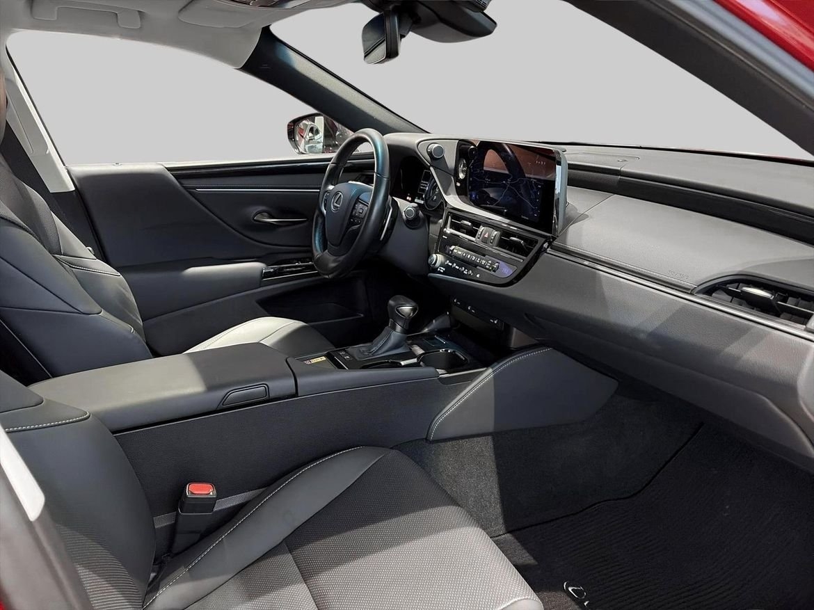 Lexus ES 300h 2024, bild 6/10