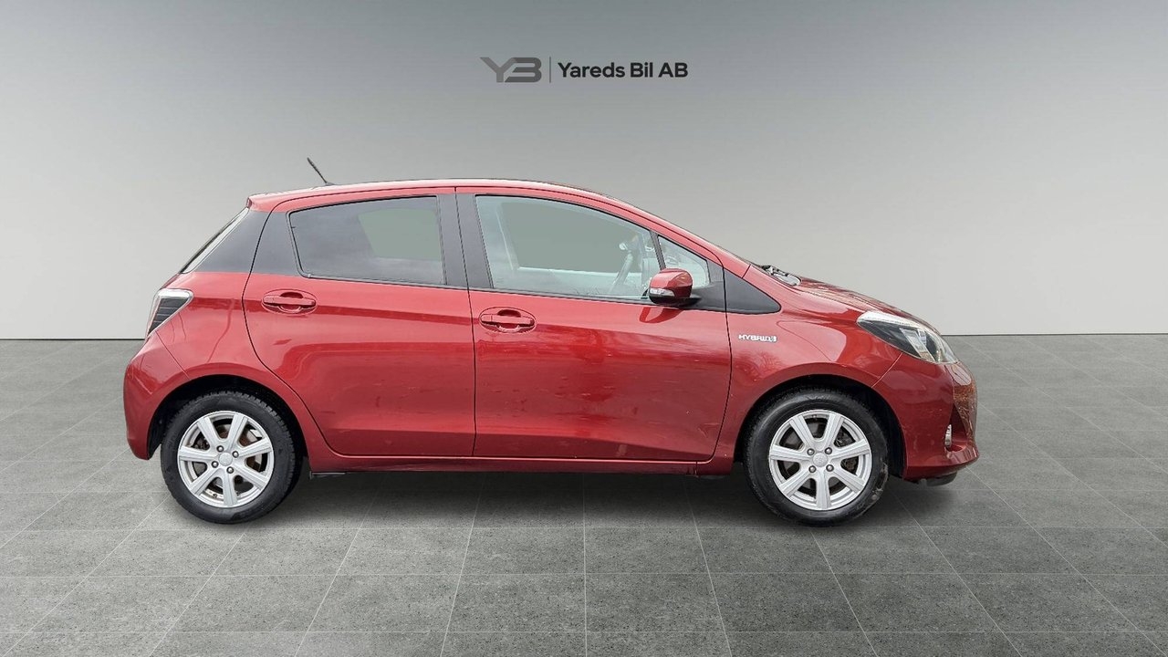 Toyota Yaris 1.5 Hybrid 2014, bild 6/10