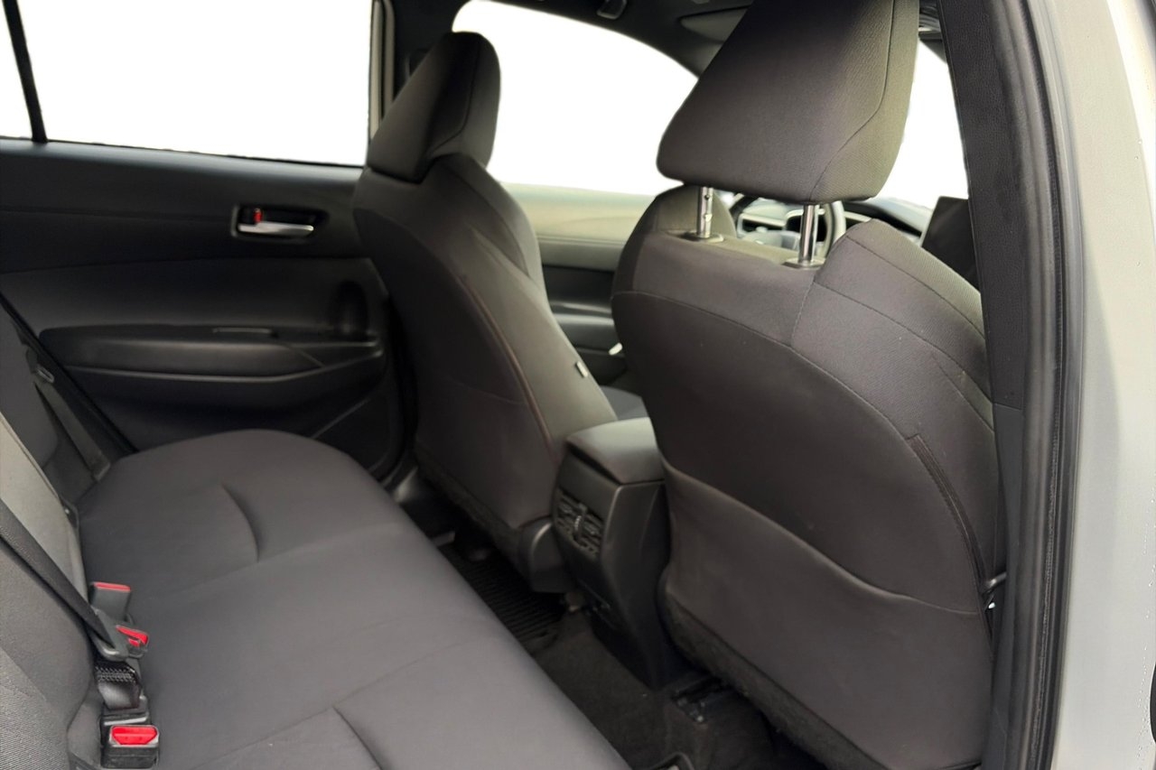 Toyota Corolla Cross 2.0 Hybrid Style 2023, photo 10/10
