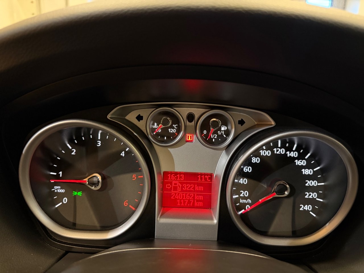 Ford Focus 1.6 TDCi DPF 2010, bild 5/10