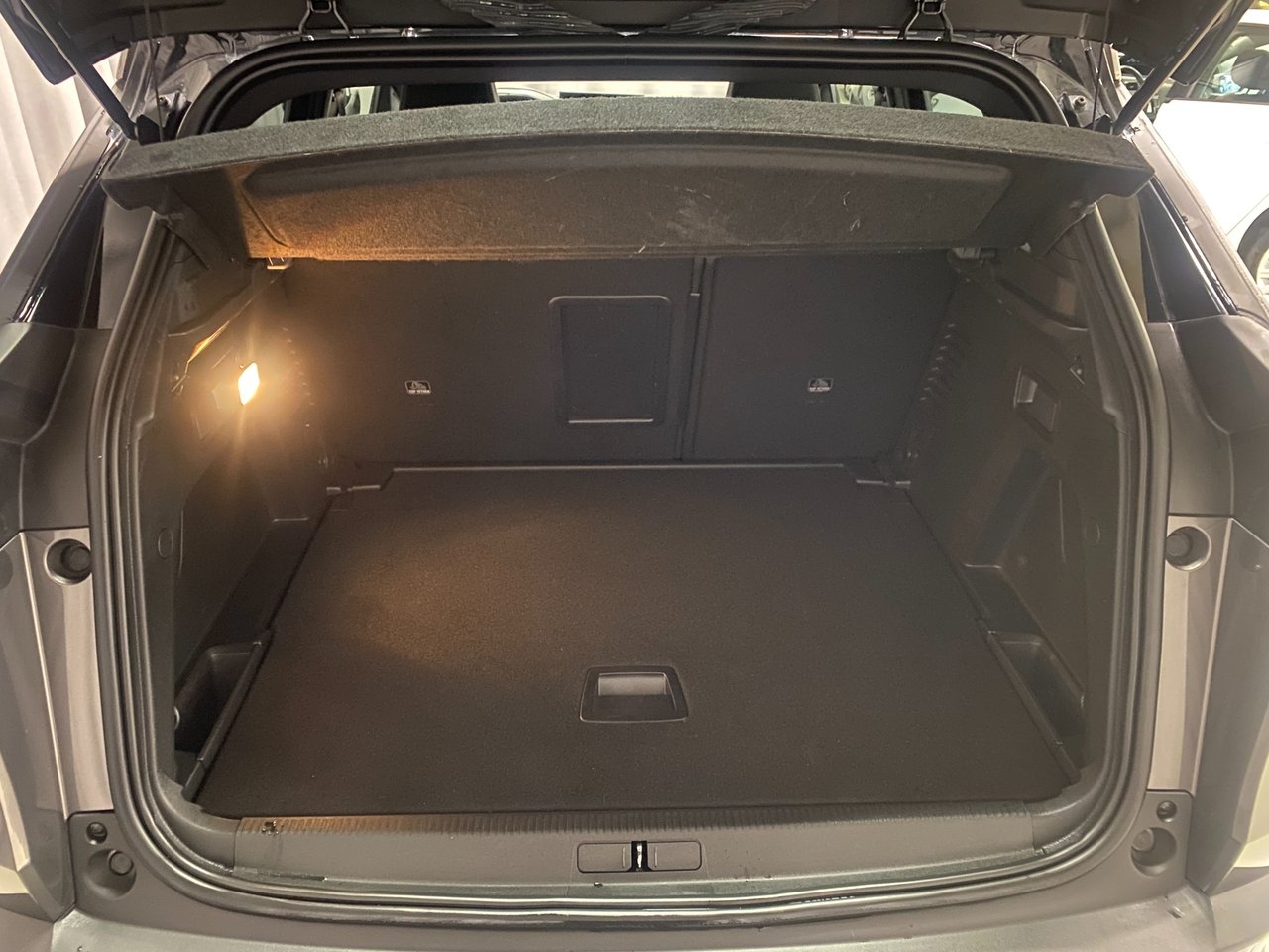 Peugeot 3008 1.2 PureTech 130 GT 2023, bild 6/10