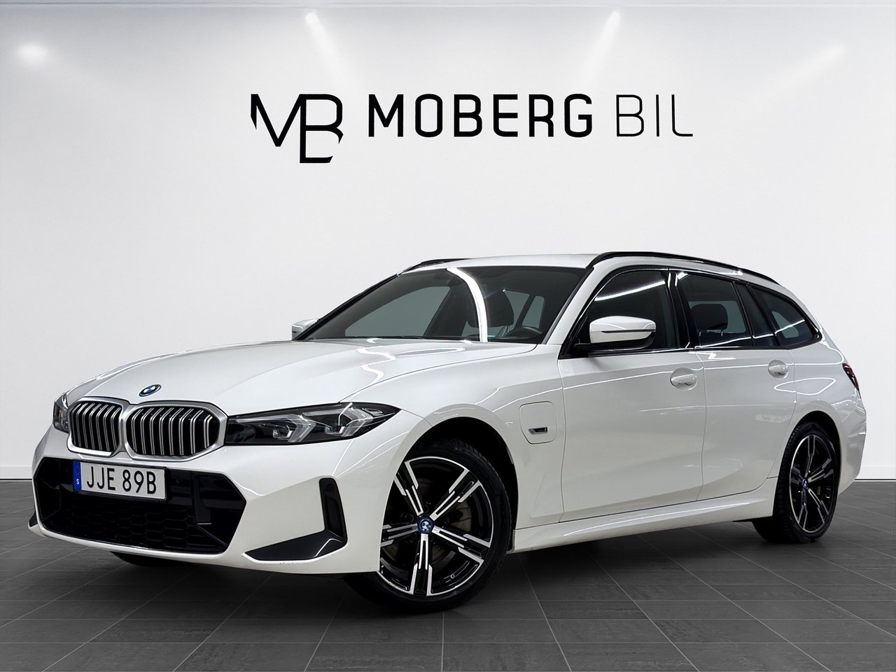 BMW 330e