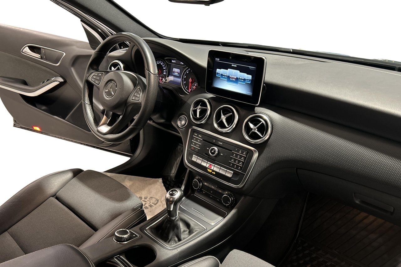 Mercedes-Benz A 180 Style 2018, kuva 10/10