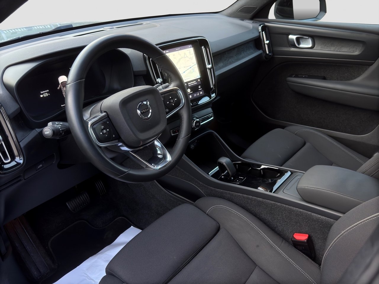 Volvo C40 Extended Range 2024, kuva 9/10