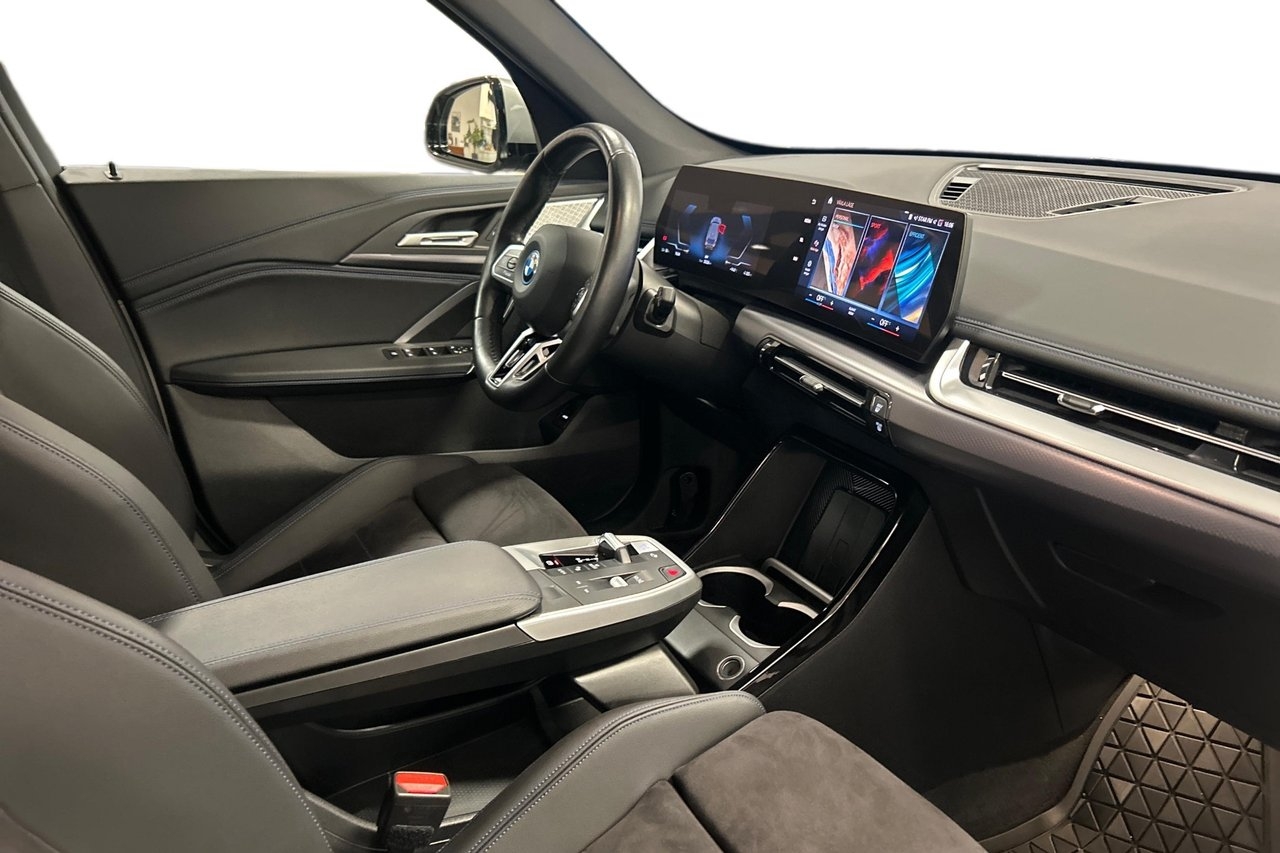 BMW iX1 M Sport 2023, kuva 6/10