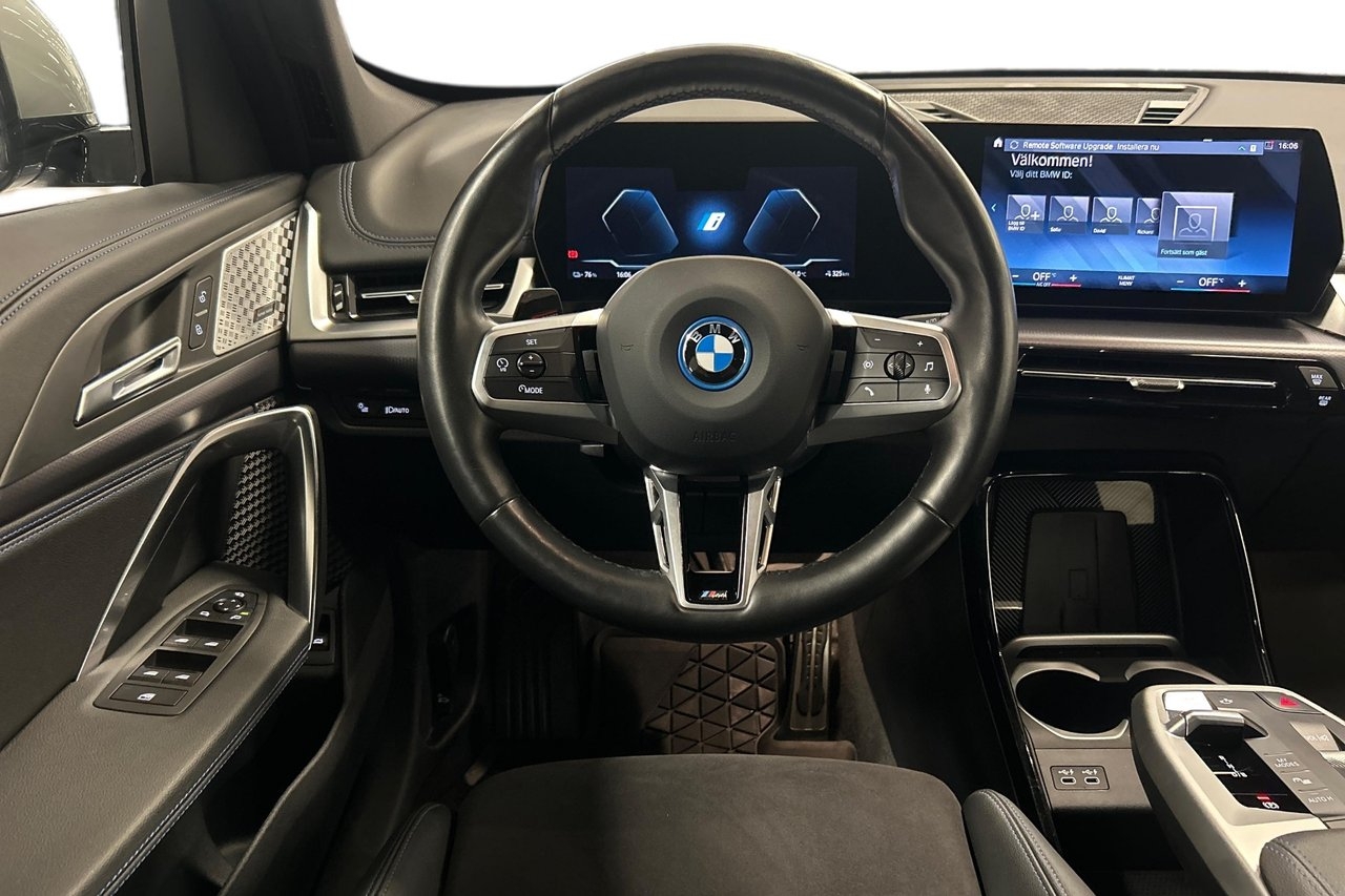 BMW iX1 M Sport 2023, bild 9/10