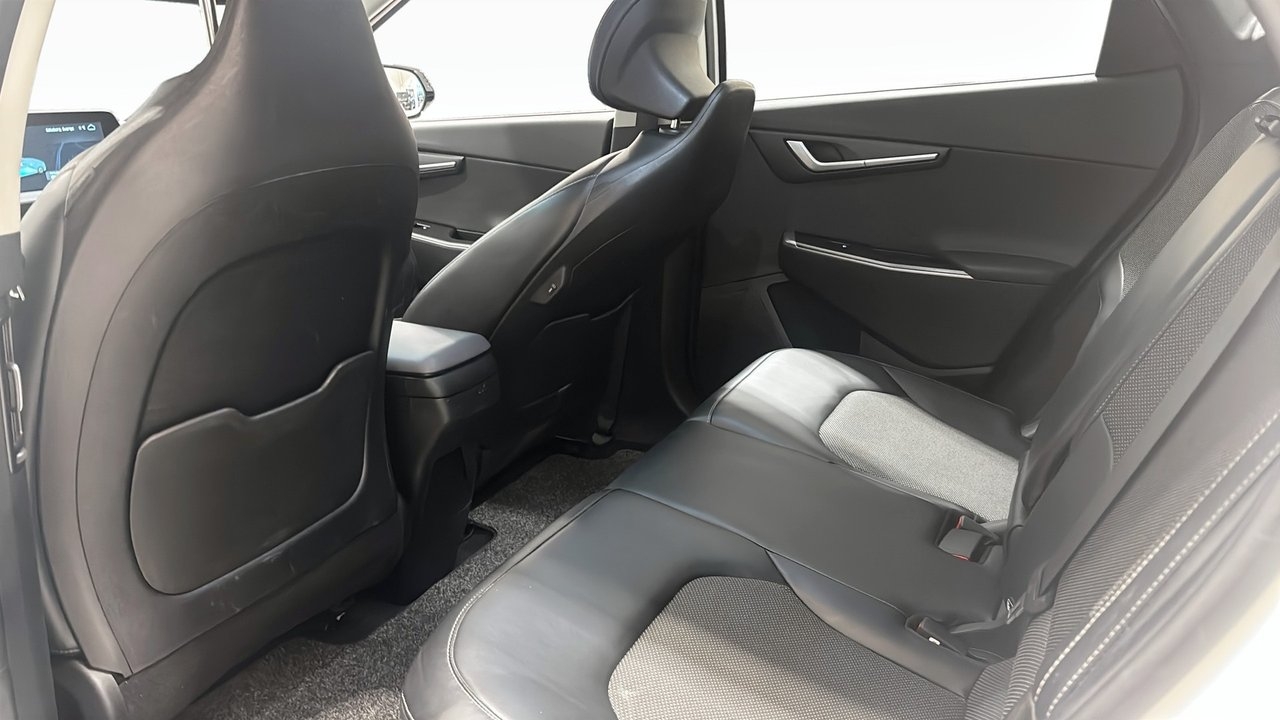 Kia EV6 2022, photo 9/10