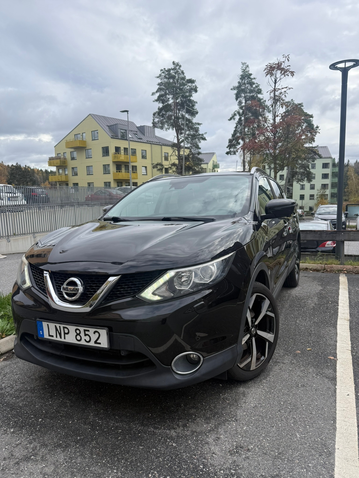 Nissan Qashqai 1.2 DIG-T 2016, bild 2/6