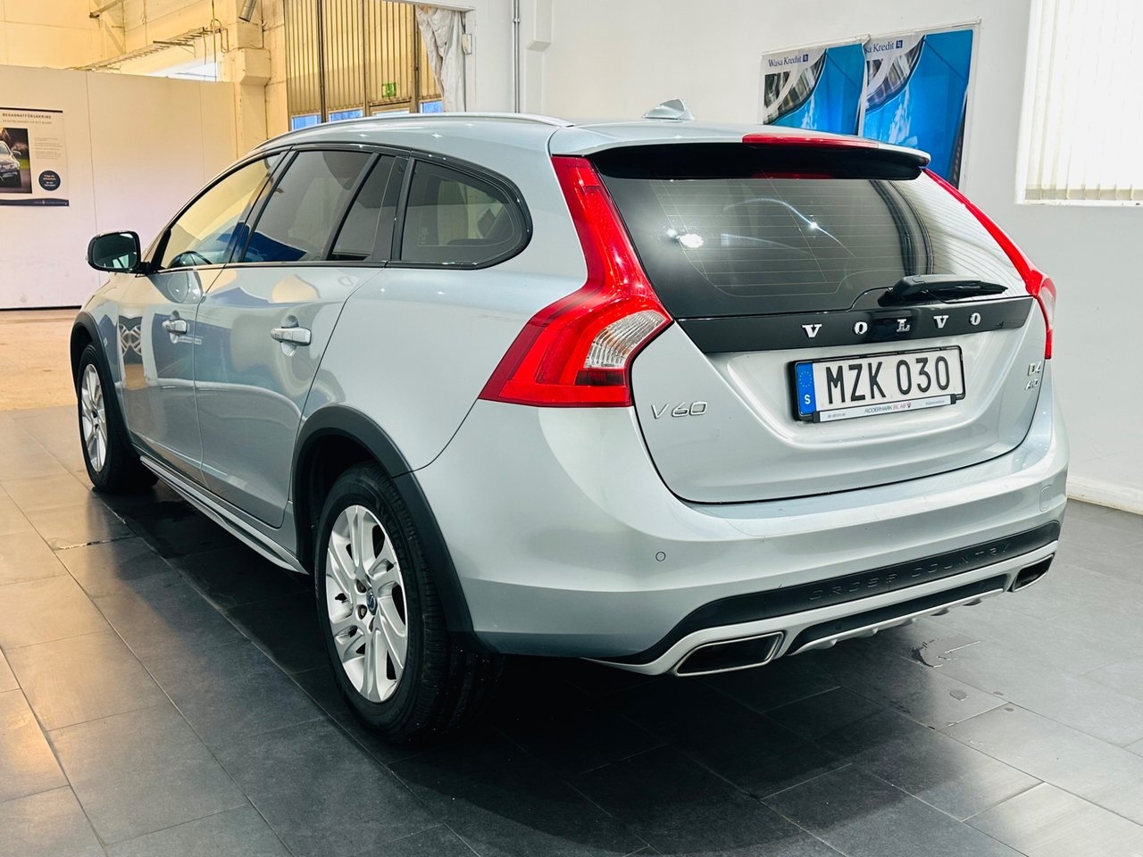 Volvo V60 Cross Country D4 2016, bild 7/10