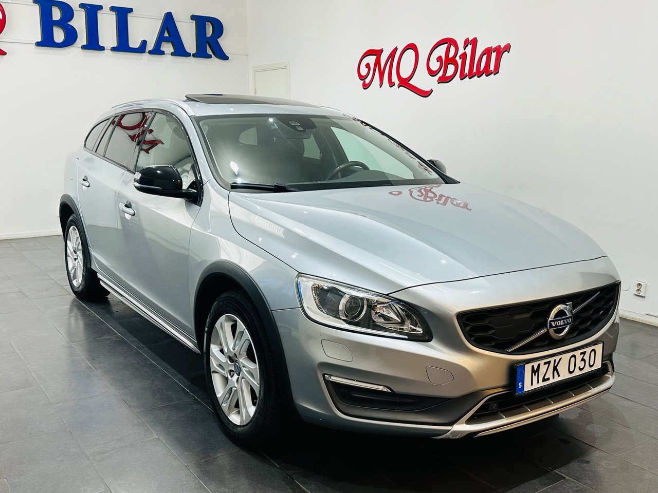 Volvo V60 Cross Country D4 2016, bild 2/10