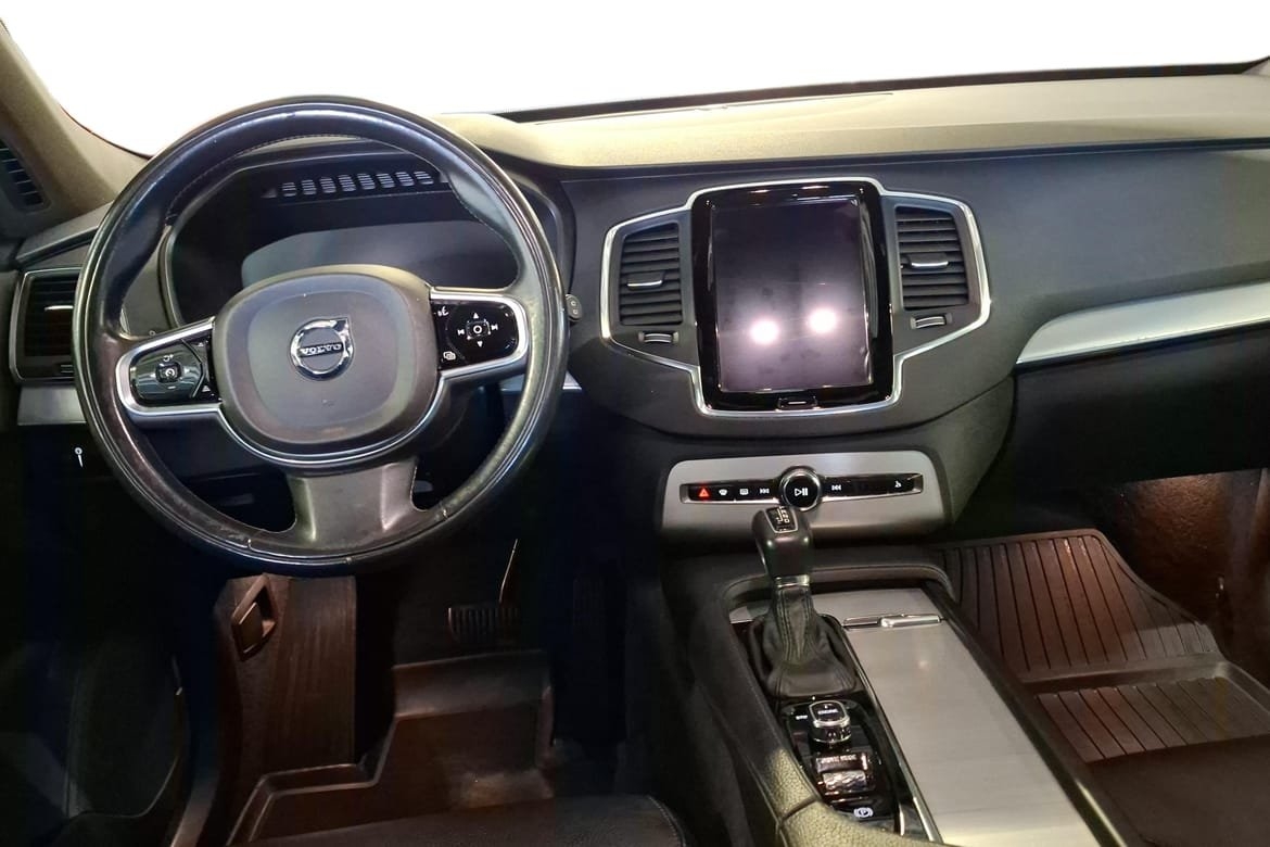Volvo XC90 D5 Momentum 2017, photo 9/10