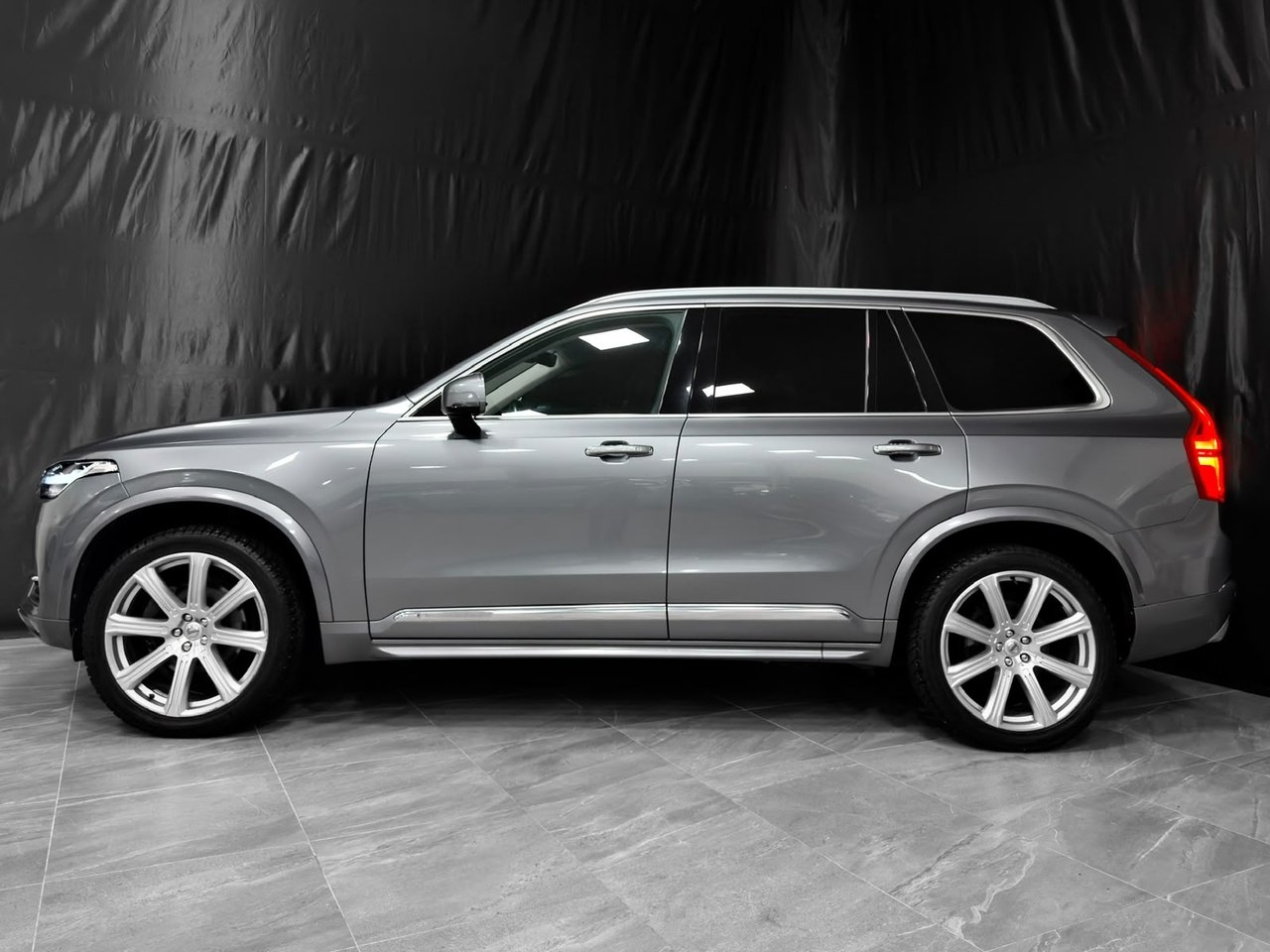Volvo XC90 D5 Inscription 2016, kuva 9/10