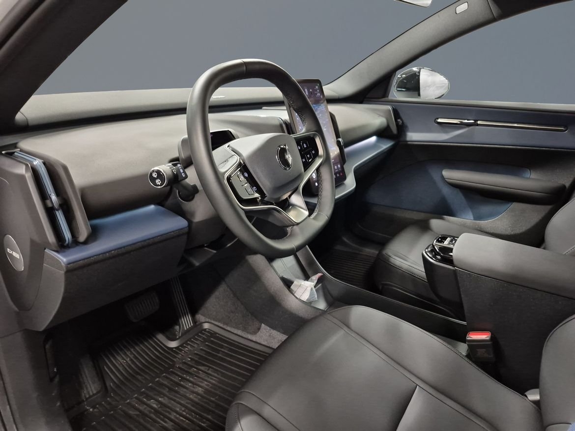 Volvo EX30 Extended Range Plus 2026, bild 5/10