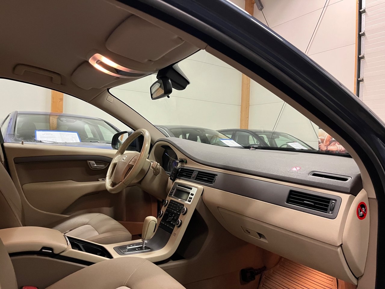 Volvo V70 2.5T Kinetic 2008, bild 9/10
