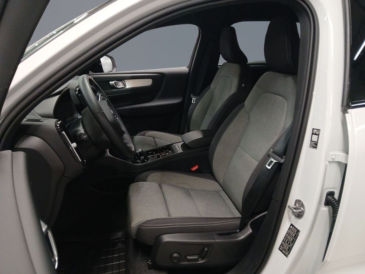 Volvo XC40 B4 Plus Dark 2026, bild 5/8