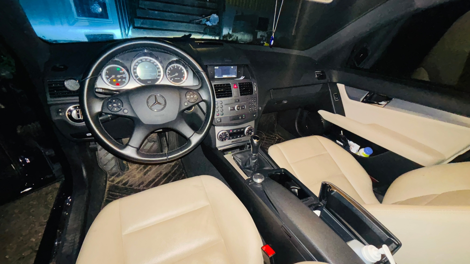 Mercedes-Benz C 180 CGI 2011, photo 4/6
