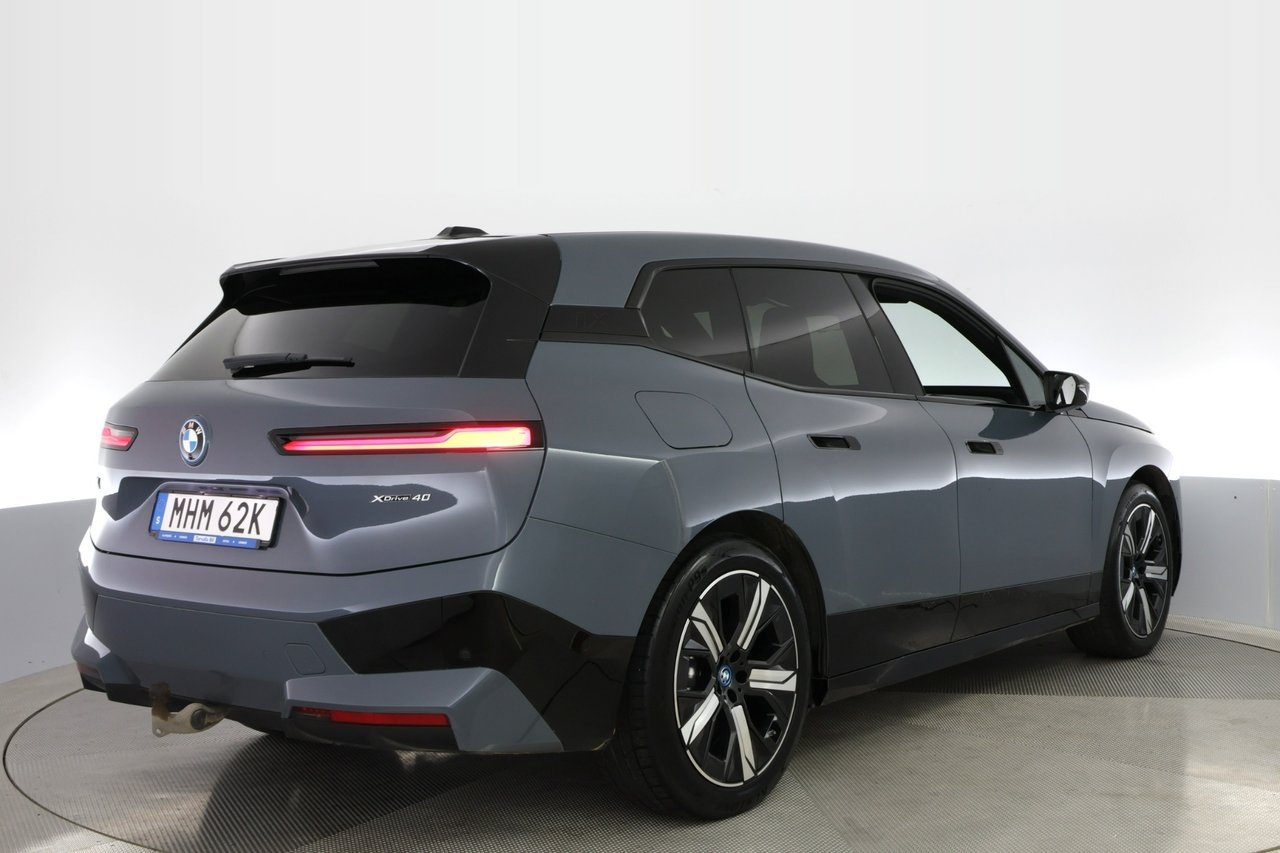 BMW iX 40 2022, photo 5/10