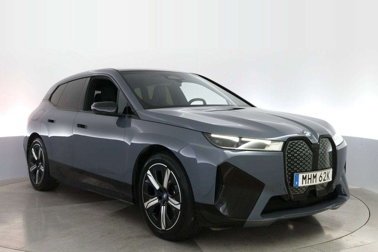 BMW iX 40 2022, photo 7/10