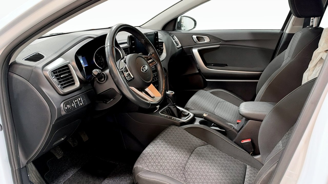 Kia Ceed 1.0 T-GDI Advance 2020, bild 5/9