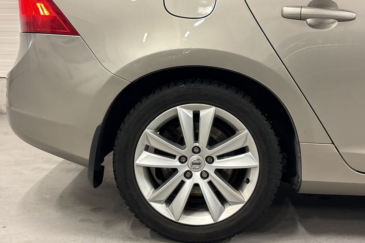 Volvo S60 D3 Summum 2011, bild 9/10