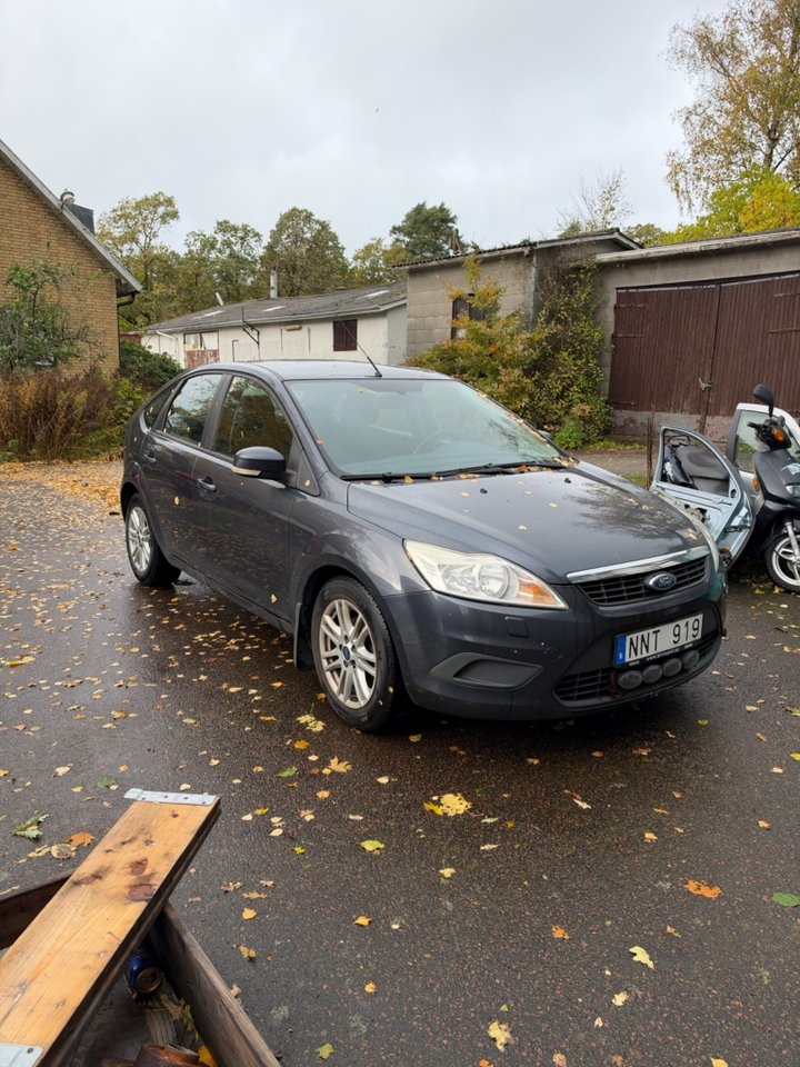 Ford Focus Trend 2010, bild 2/7