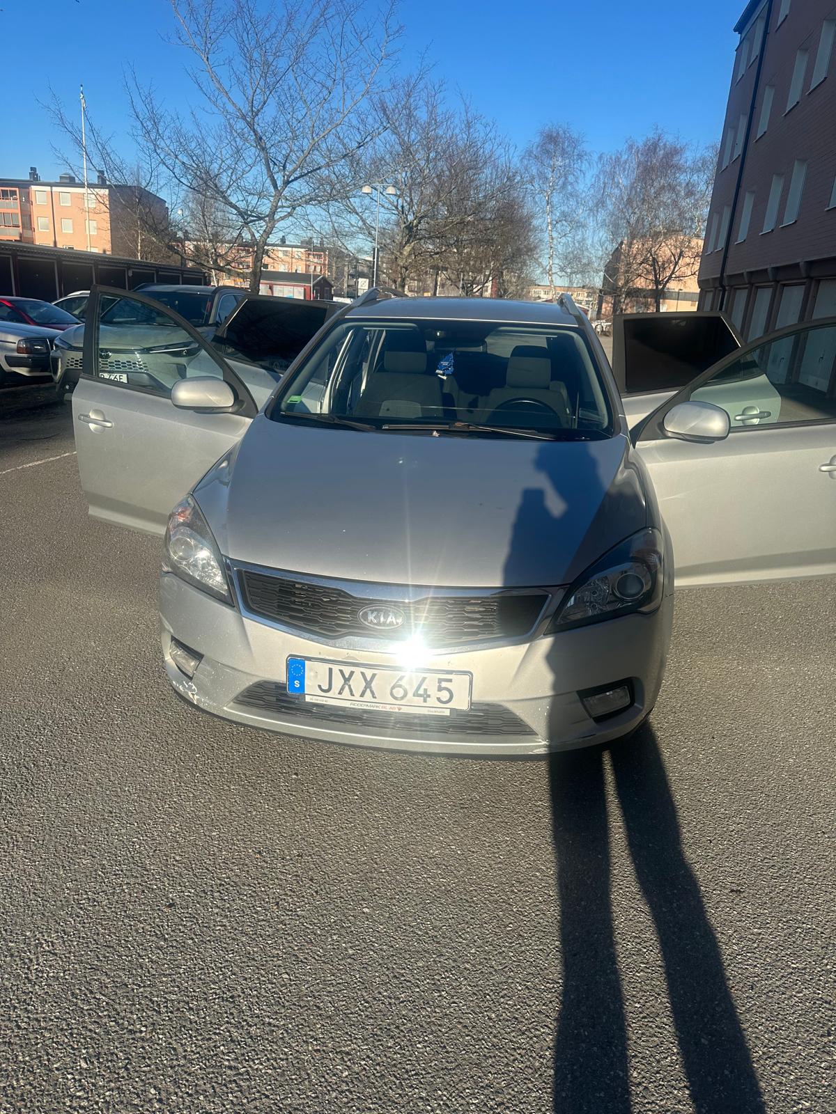 Kia Ceed 1.6 2010, bild 3/7
