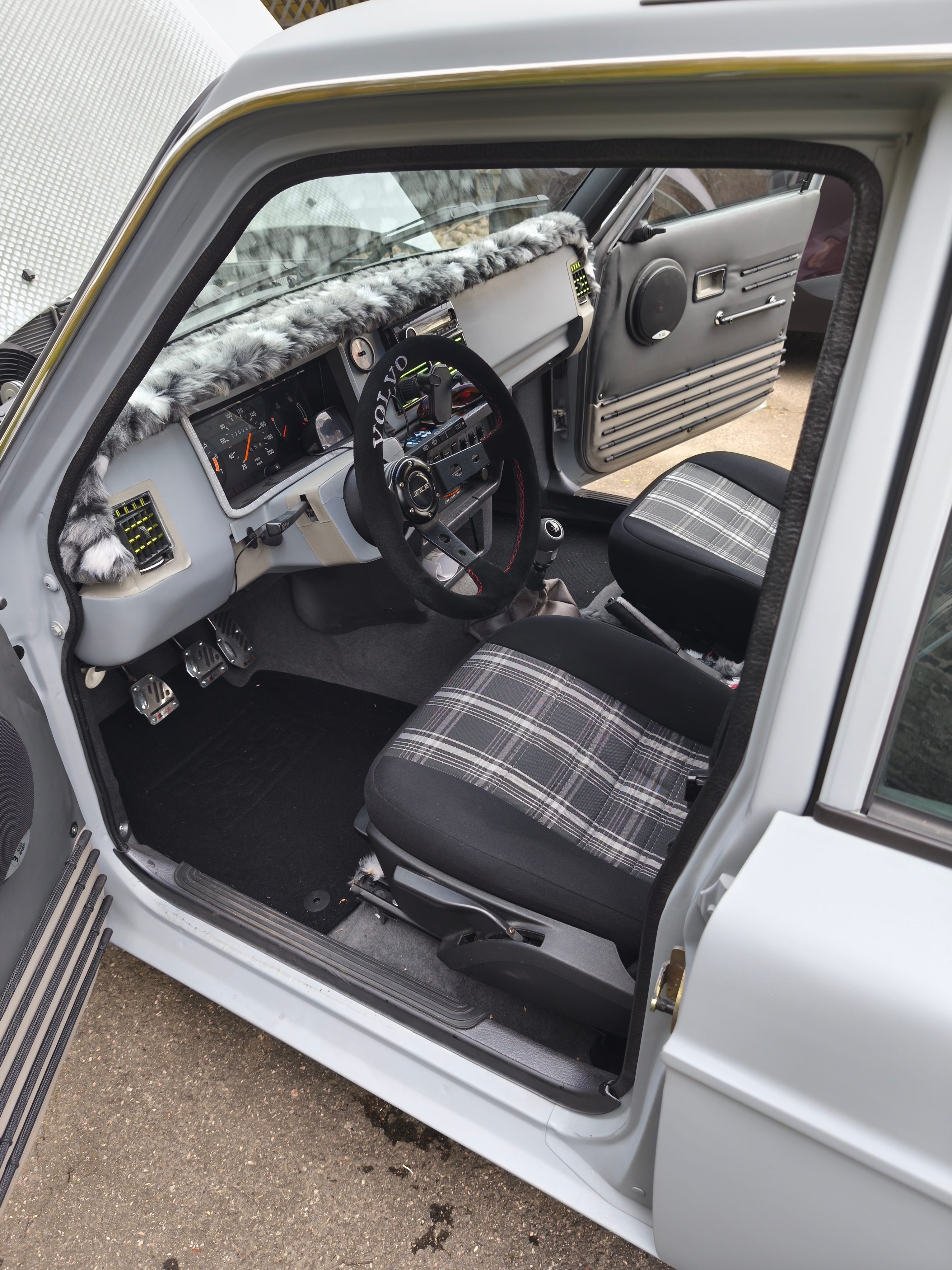 Volvo 240 2.3 1990, bild 4/7