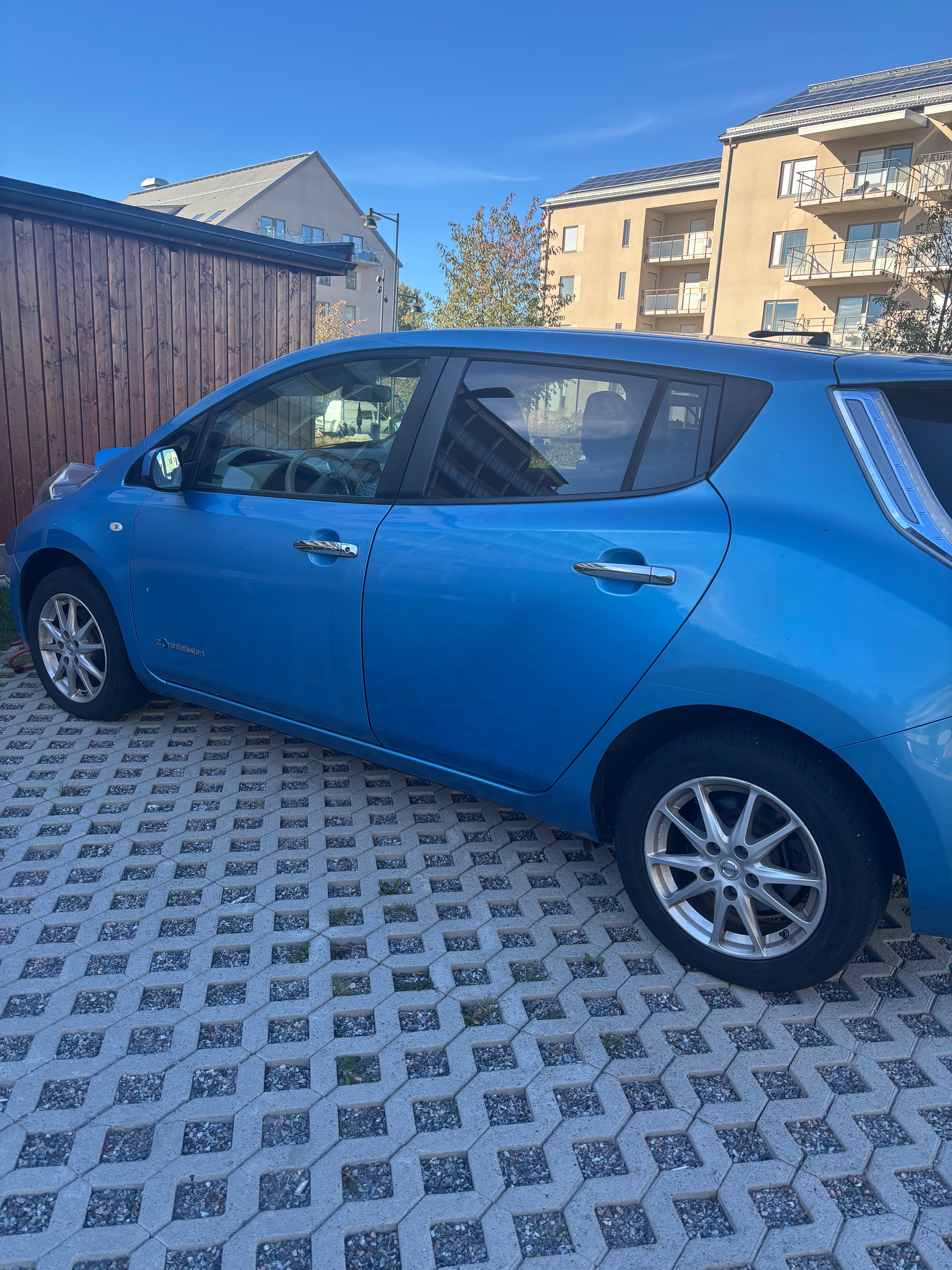 Nissan Leaf 24 kWh 2012, bild 4/8