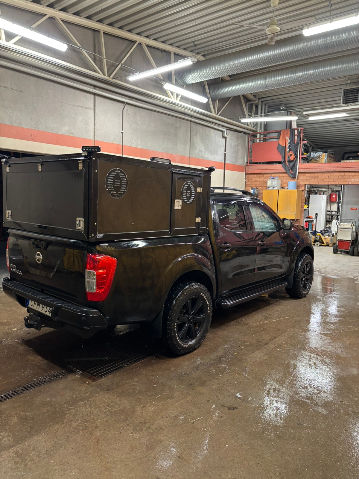 Nissan Navara 2.3 dCi 2017, bild 2/6