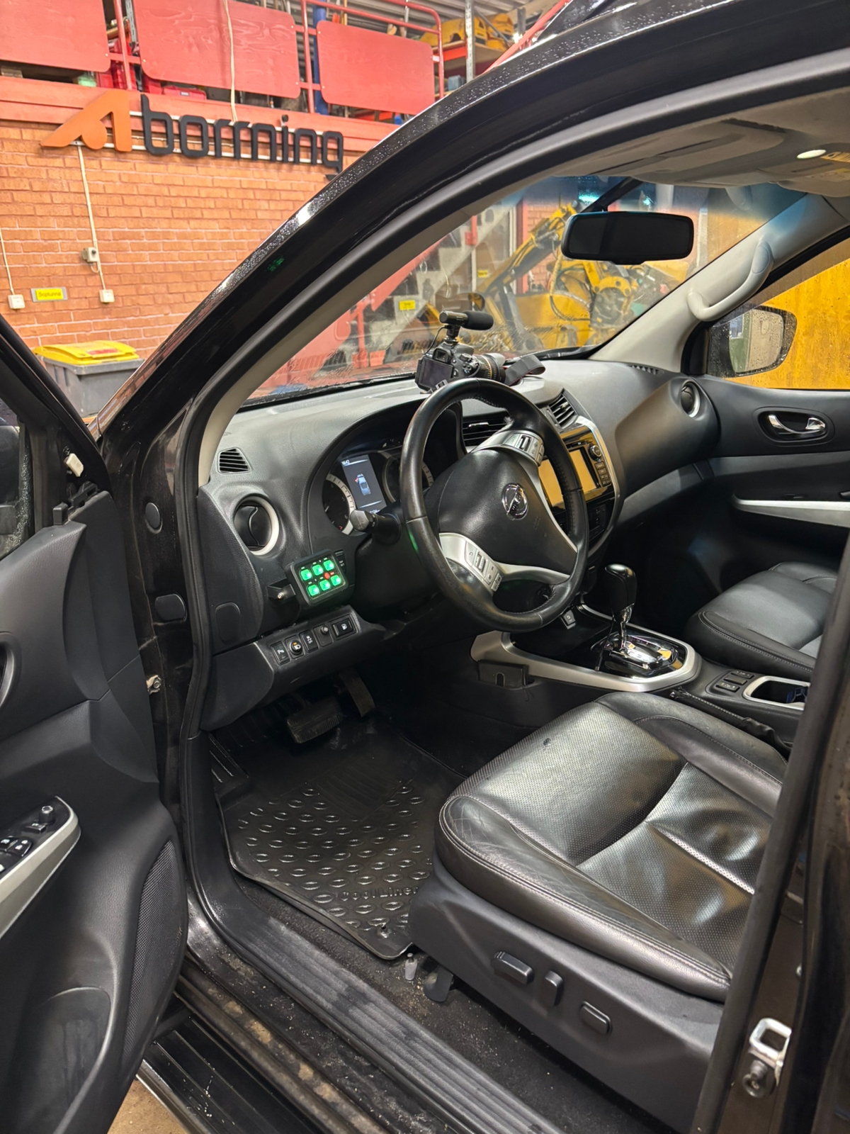Nissan Navara 2.3 dCi 2017, bild 6/6