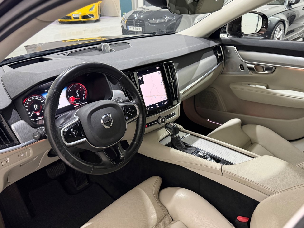 Volvo V90 Cross Country D5 2017, photo 9/10